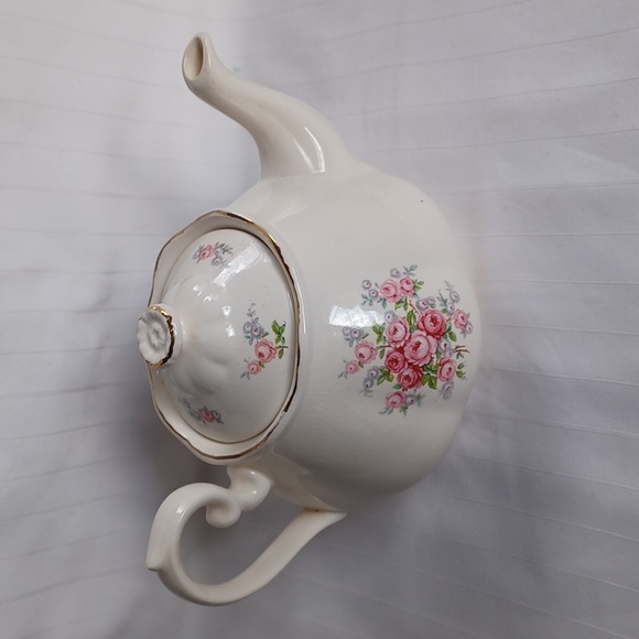 Arnels Floral "Doreen & Marty" Vintage Teapot - Picture 6 of 14